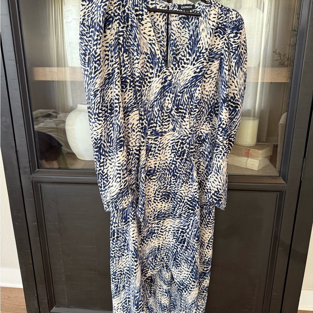 Express Blue and Black Abstract Print Dress